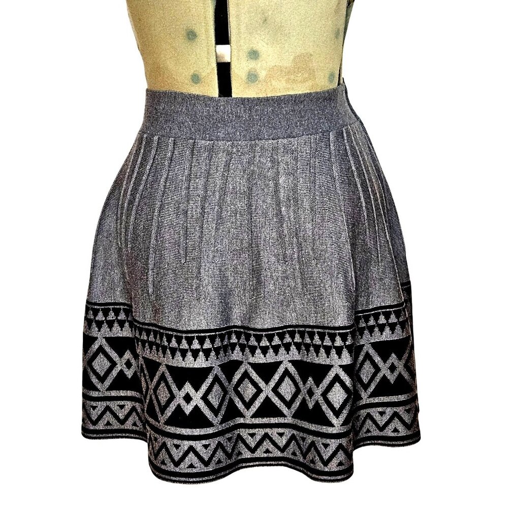 Woman's Freeway boho geometric diamond print fit and flair mini skirt black/gray